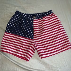 Men’s small American flag chubbies shorts